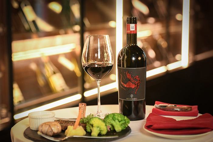 Chọn Rượu Vang Phù Hợp Cho Từng Món Ăn Ngày Tết